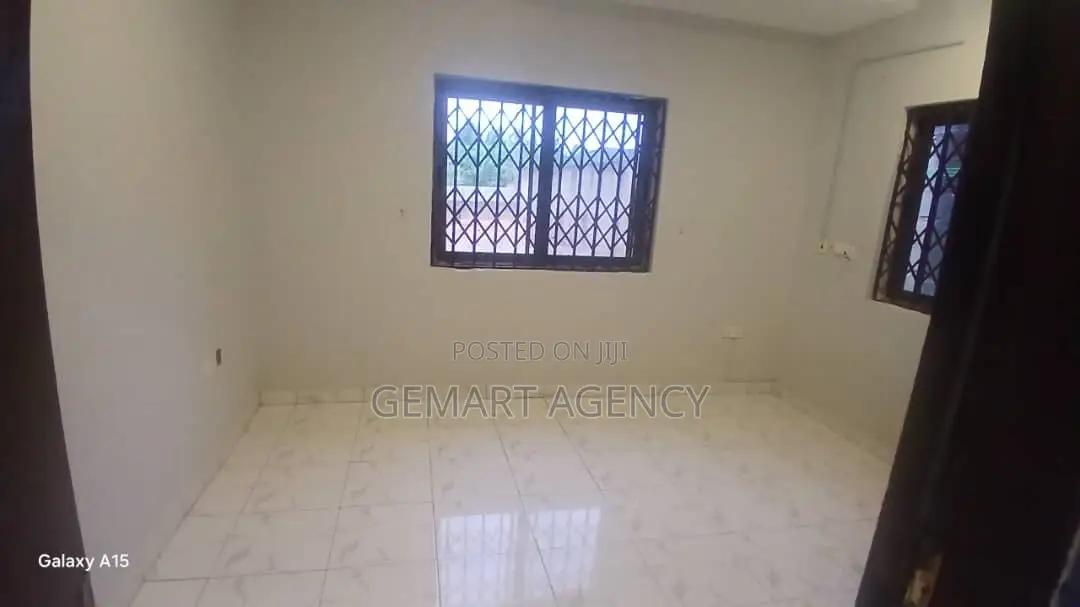 2bdrm Apartment in Taifa Mr Agyei for rent