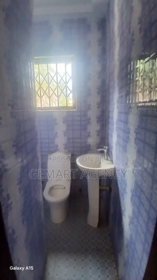2bdrm Apartment in Taifa Mr Agyei for rent