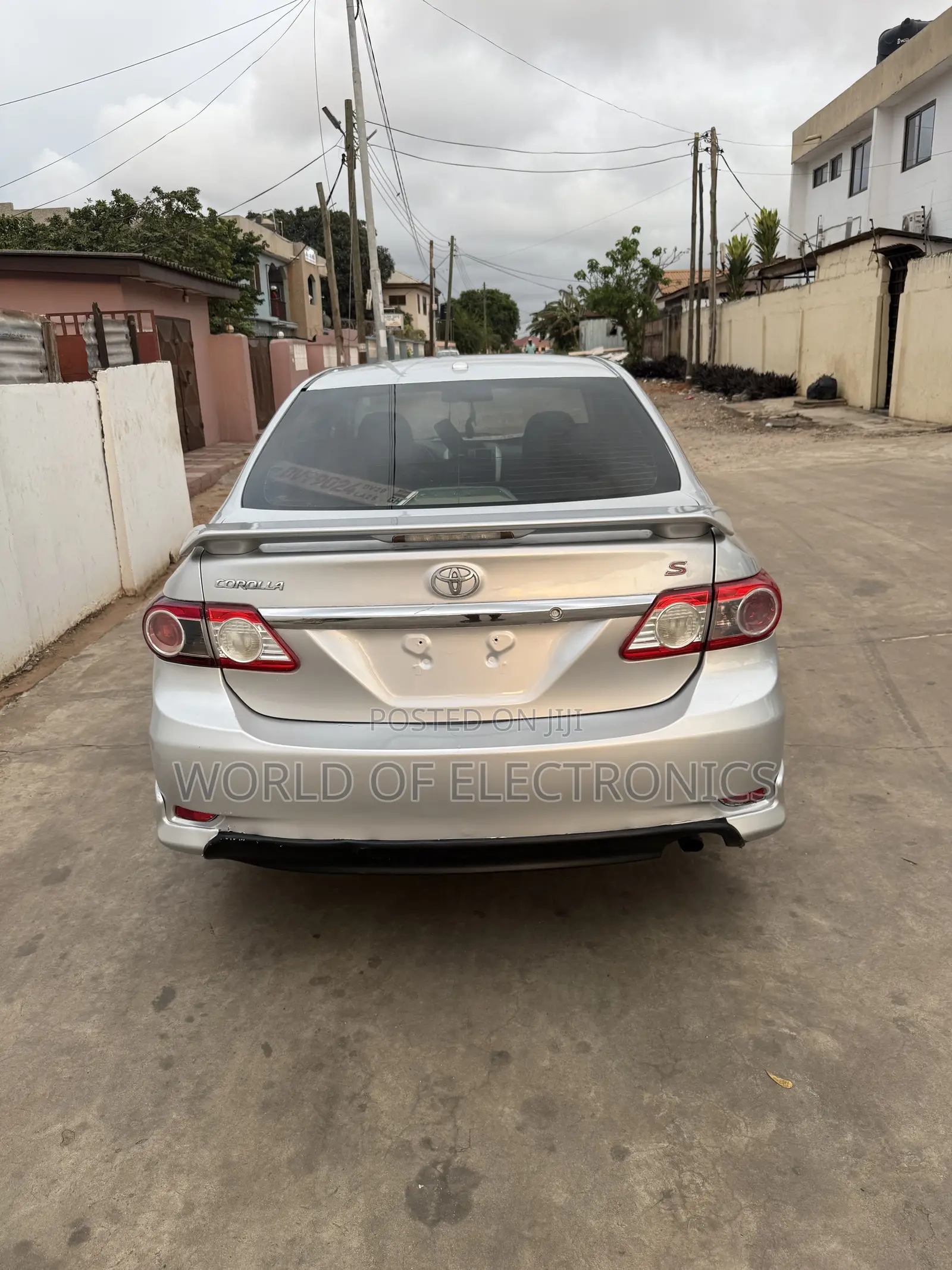 Toyota Corolla S 4dr Sedan (1.8L 4cyl 4A) 2013 Silver