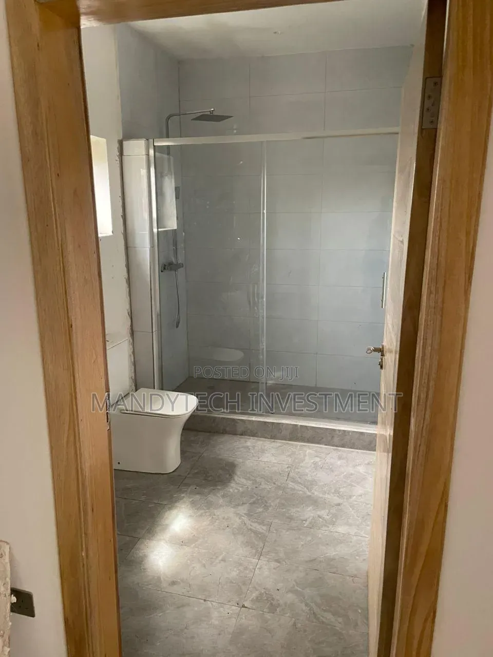 4bdrm Duplex in School Junction for rent
