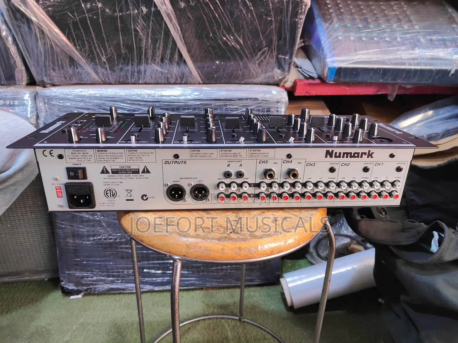 Cm 200 Professional Dj Mixer