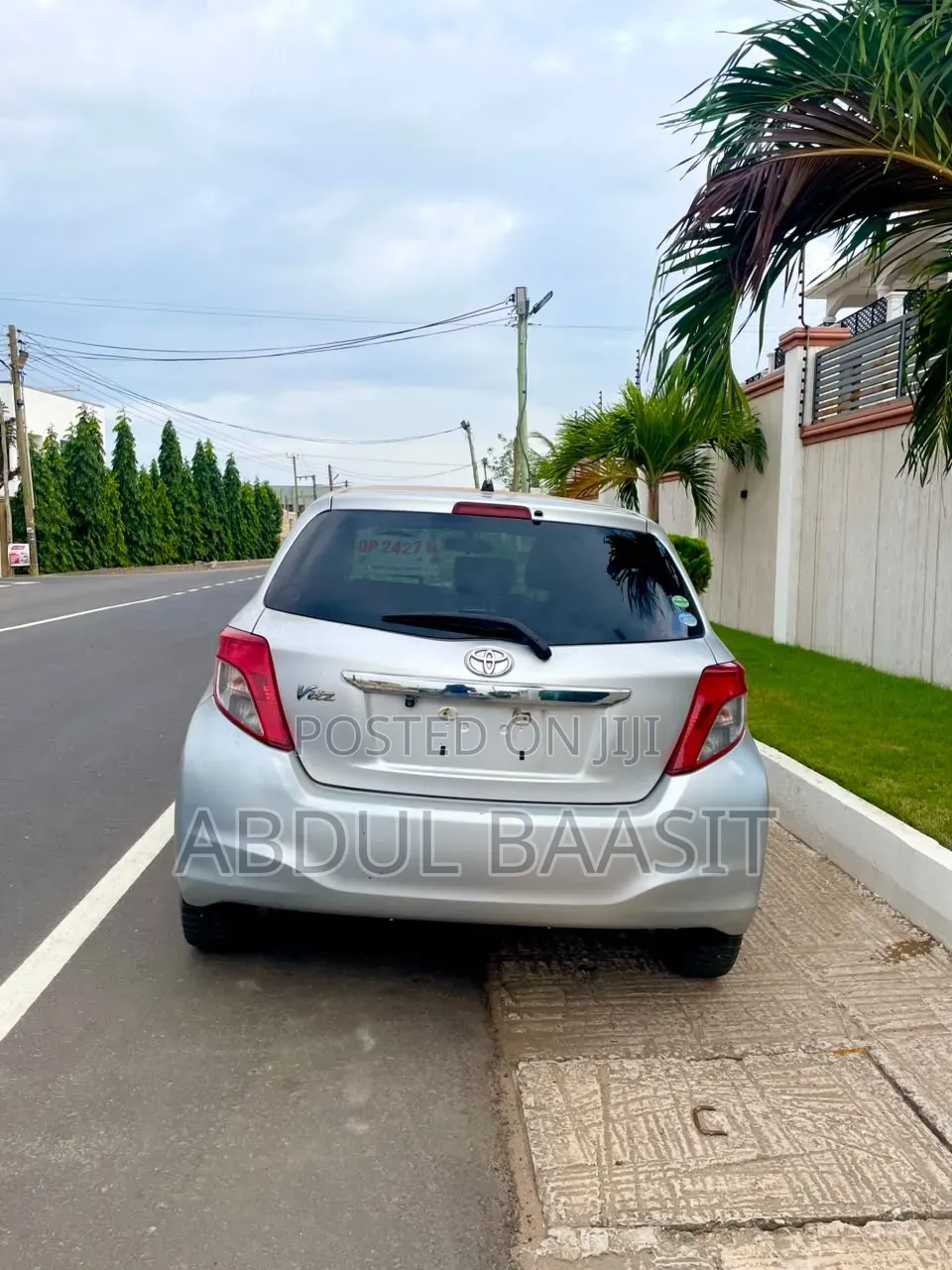 Toyota Vitz 1.3 FWD 5dr 2012 Silver