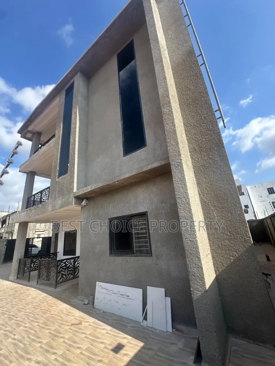 2bdrm Apartment in Lakeside Estate for rent