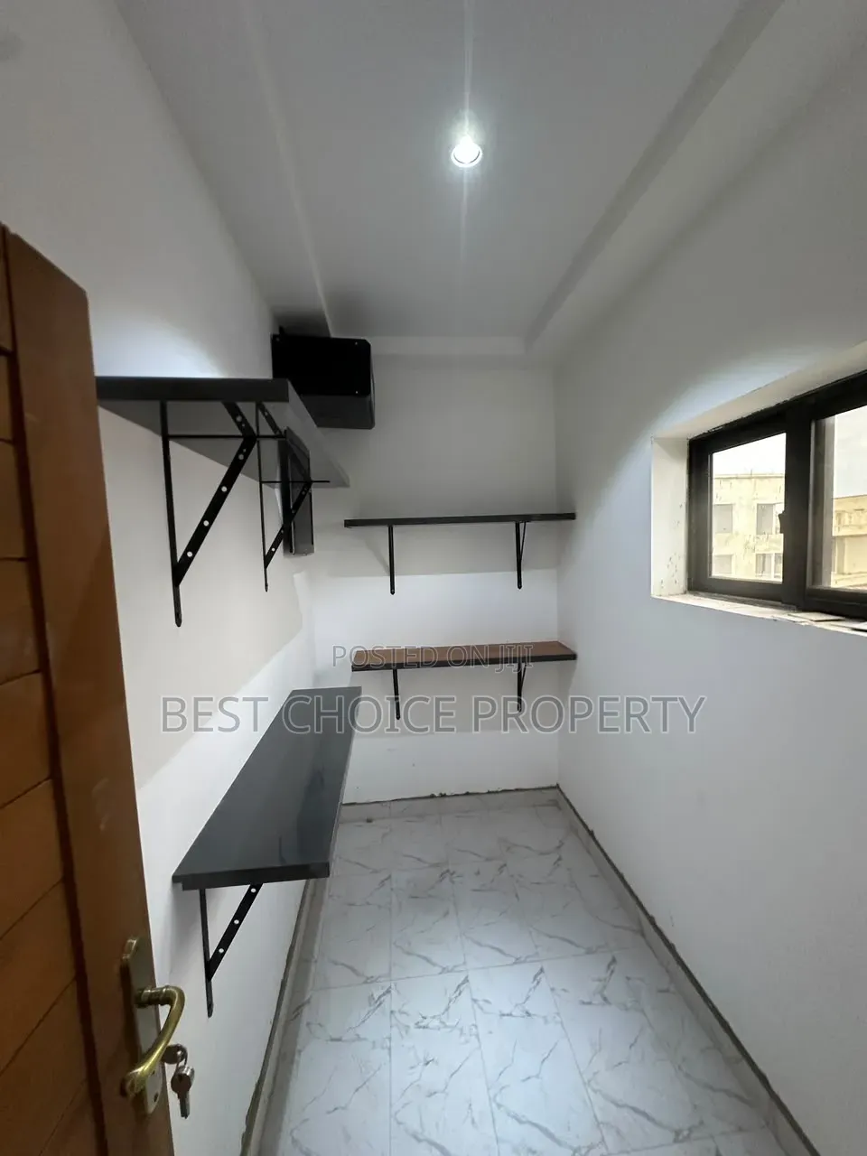 2bdrm Apartment in Lakeside Estate for rent