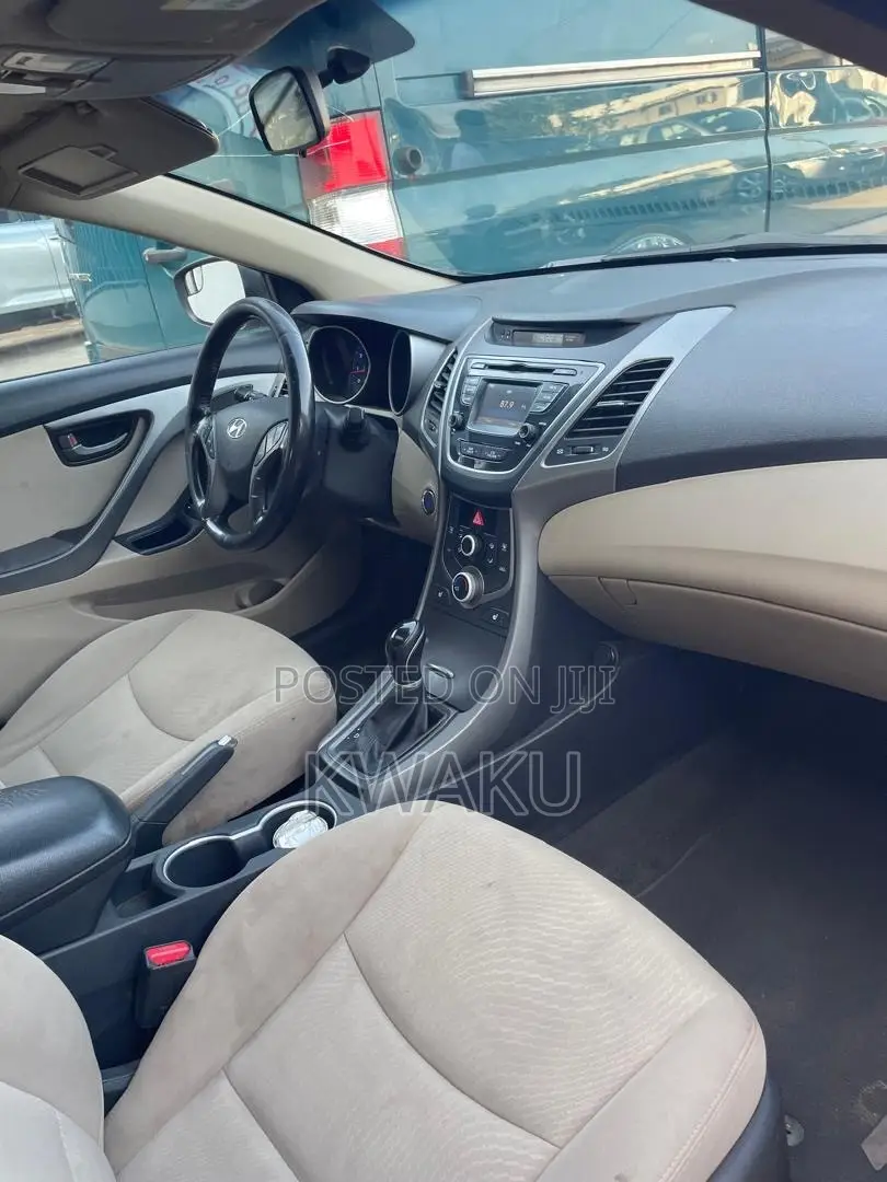 Hyundai Elantra Limited Sedan FWD (1.8L 4cyl 6A) 2016 Black