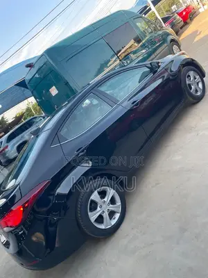 Hyundai Elantra Limited Sedan FWD (1.8L 4cyl 6A) 2016 Black