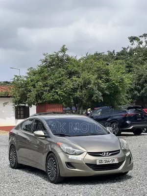 Hyundai Elantra SE 4dr Sedan (1.8L 4cyl 6A) 2014 Gold