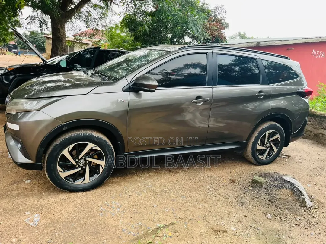Toyota Rush 1.5 RWD 2019 Gray