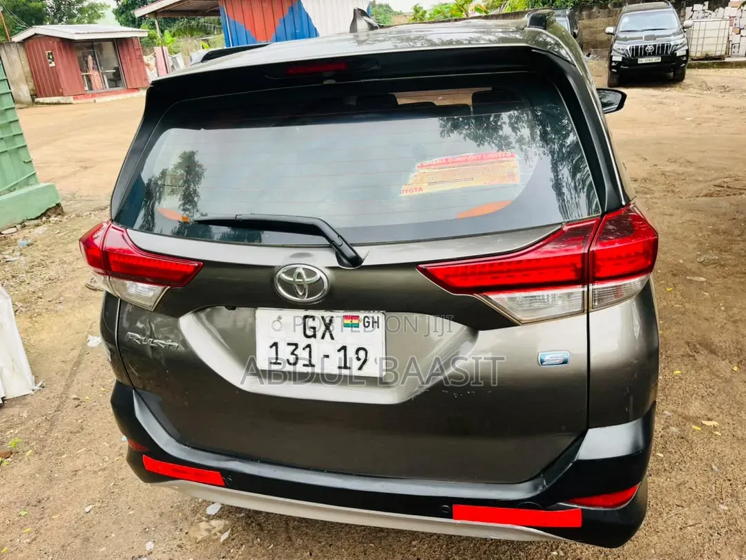 Toyota Rush 1.5 RWD 2019 Gray