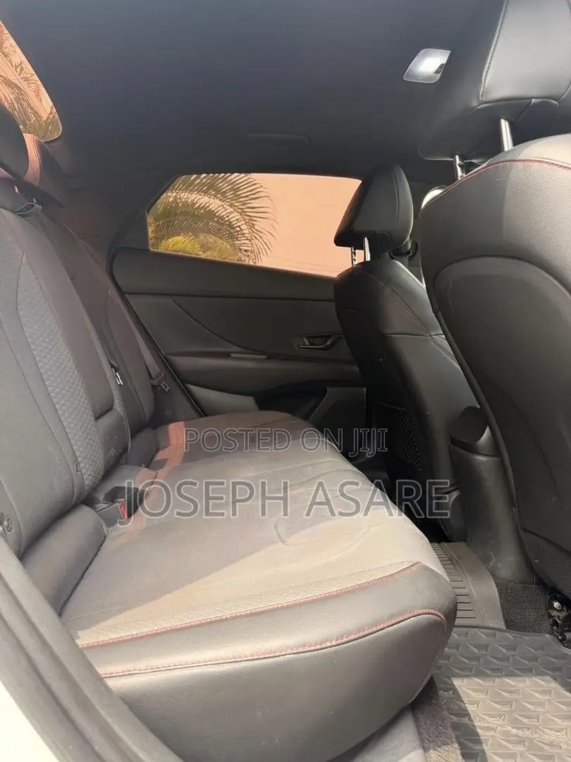 Hyundai Elantra 2021 White