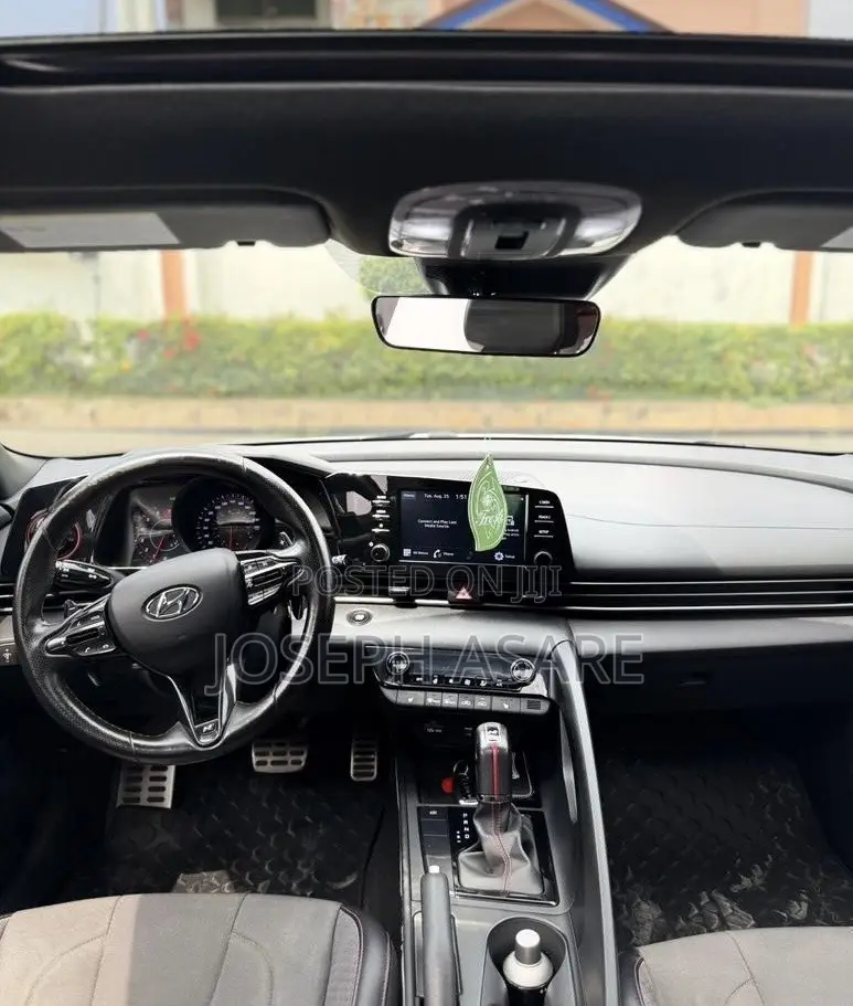 Hyundai Elantra 2021 White