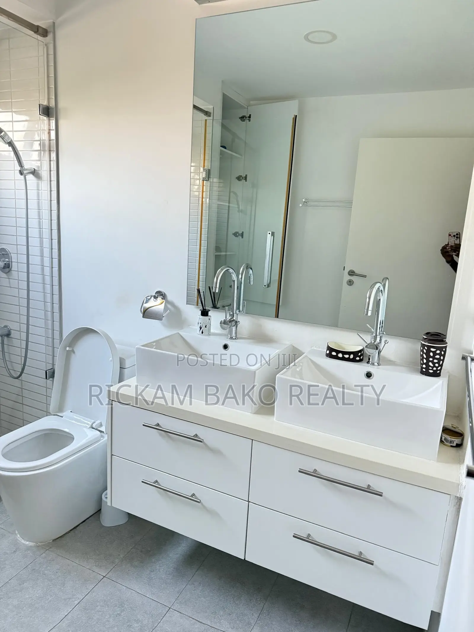 Furnished 2bdrm Townhouse / Terrace in Indigo Homes, Accra Metropolitan