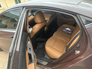 Hyundai Elantra 2012 Brown