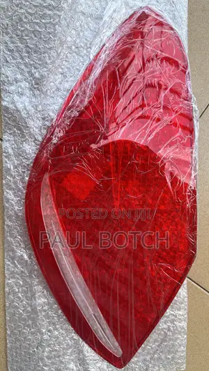 2015-2017 Mercedes-Benz C-Class Taillight Lens Cover