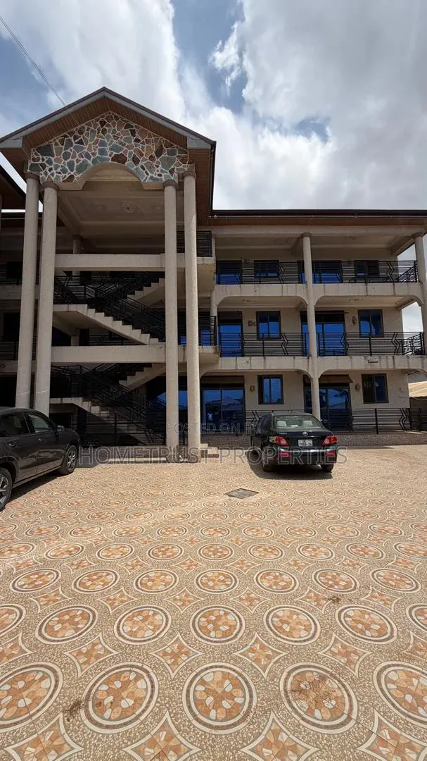 2bdrm Apartment in Pokuase Amafrom for rent