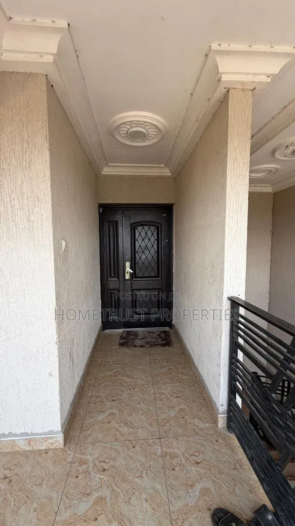 2bdrm Apartment in Pokuase Amafrom for rent