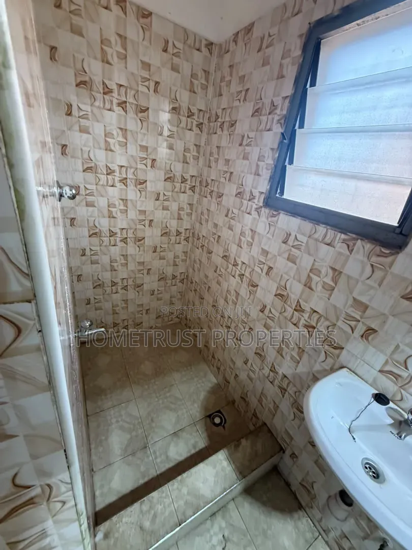 2bdrm Apartment in Pokuase Amafrom for rent