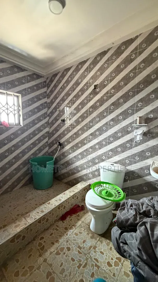 2bdrm Apartment in Pokuase Amafrom for rent