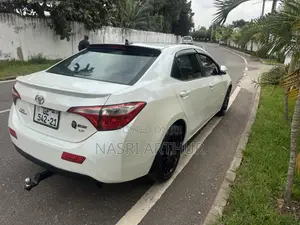Toyota Corolla S 4dr Sedan (1.8L 4cyl CVT) 2015 White