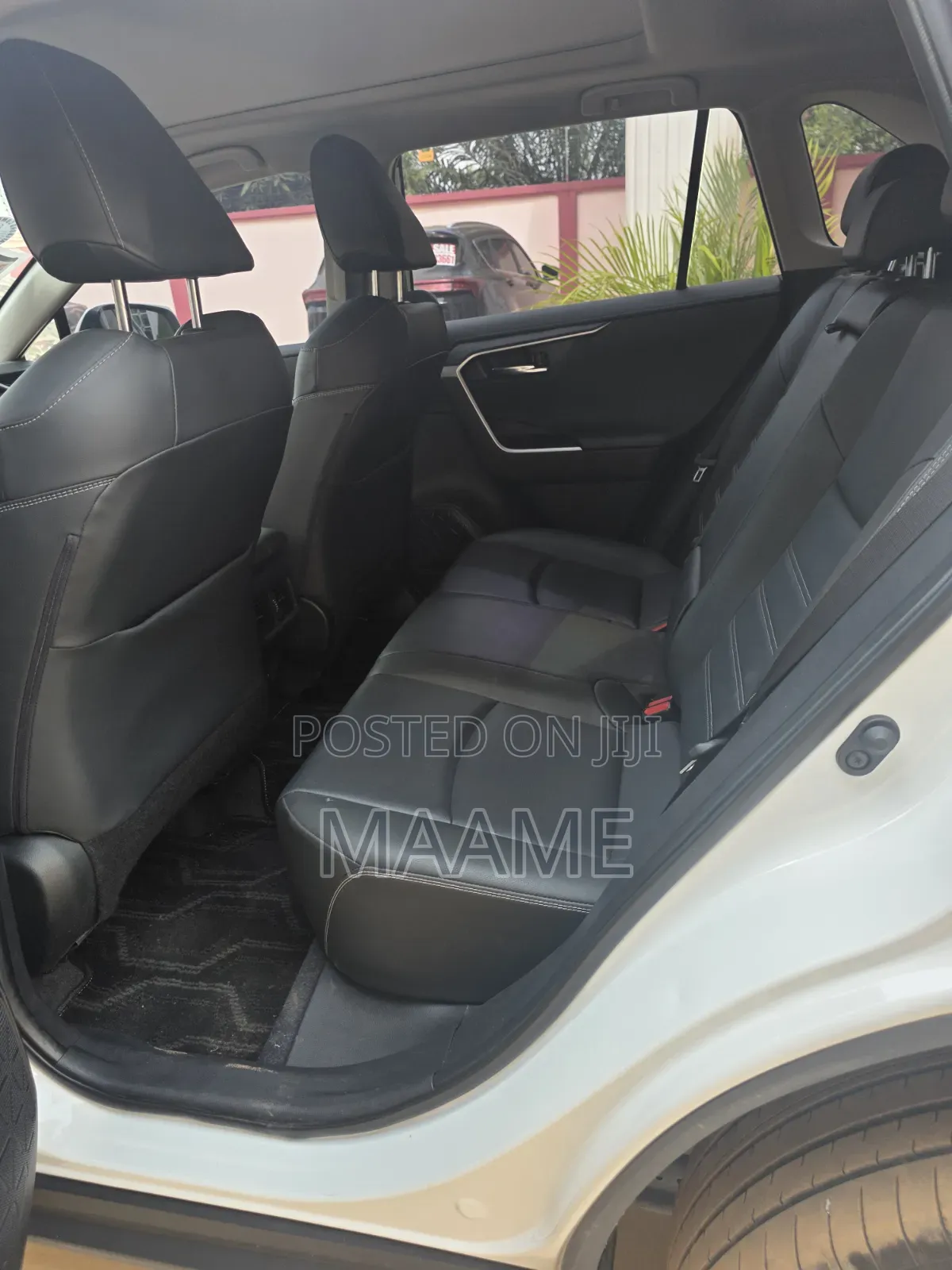 Toyota RAV4 XLE Premium FWD 2023 White