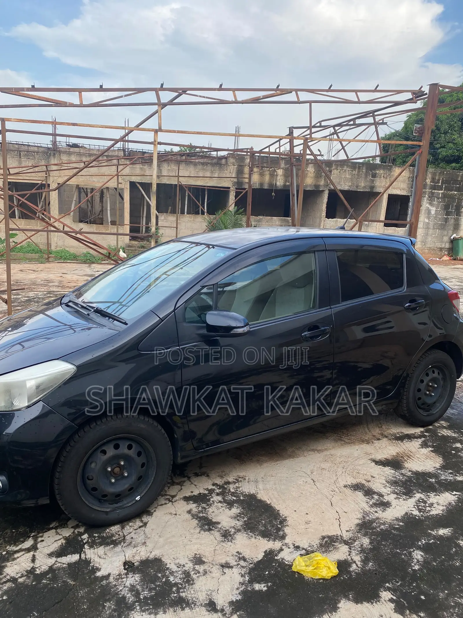 Toyota Vitz 1.3 AWD 3dr 2011 Black