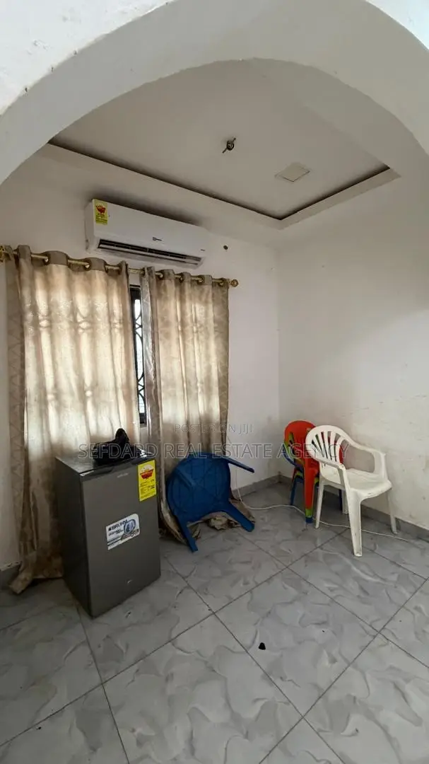 2bdrm Apartment in Sefdard Properties, Pokuase for rent