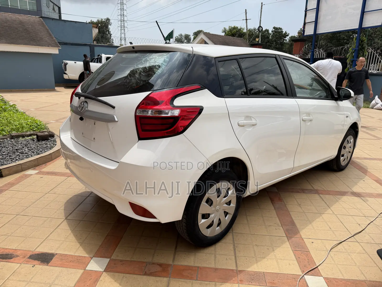Toyota Yaris LE Hatchback 3dr 2017 White