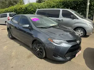 Toyota Corolla LE 4dr Sedan (1.8L 4cyl CVT) 2017 Gray