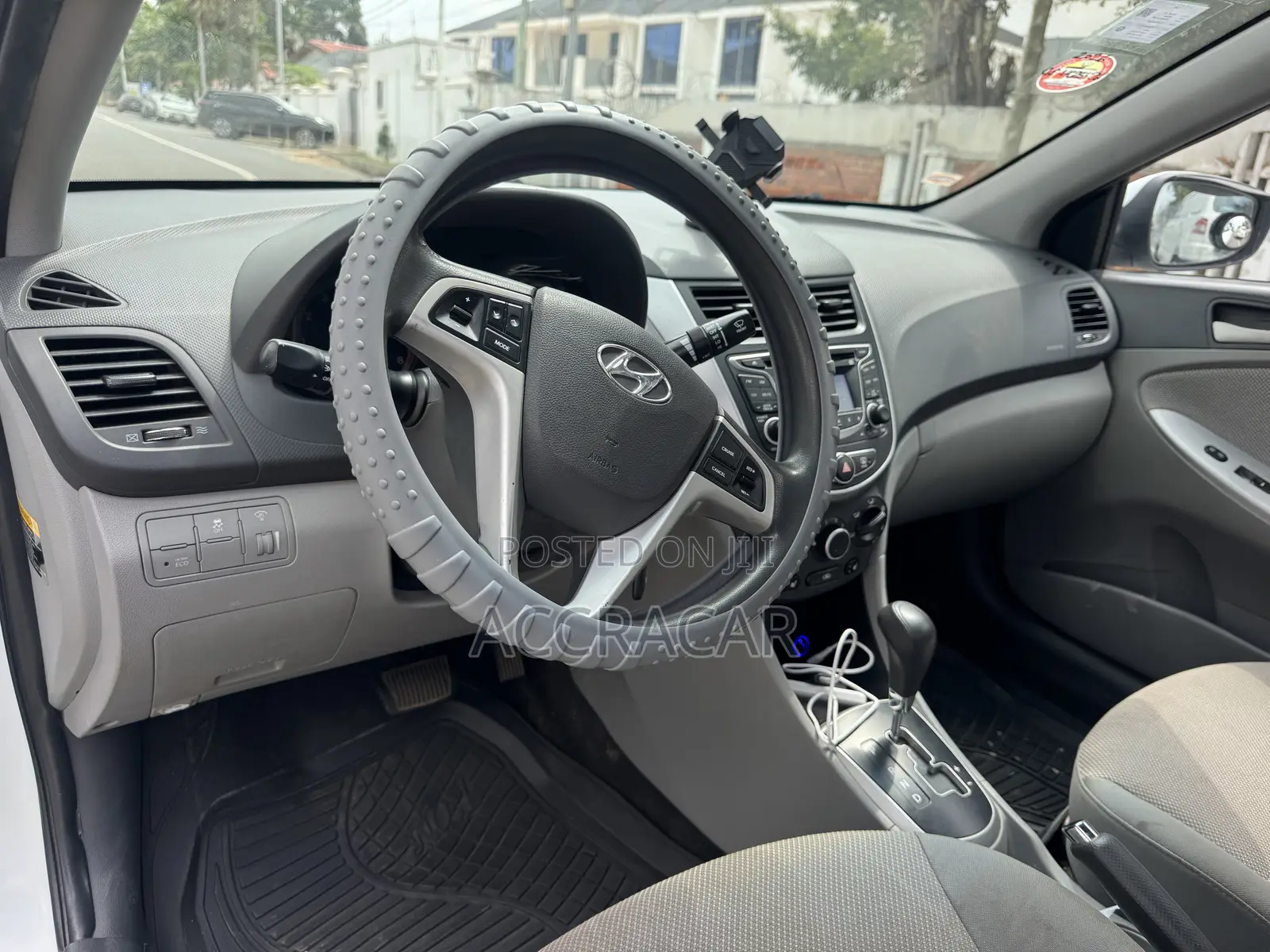 Hyundai Accent 2013 White