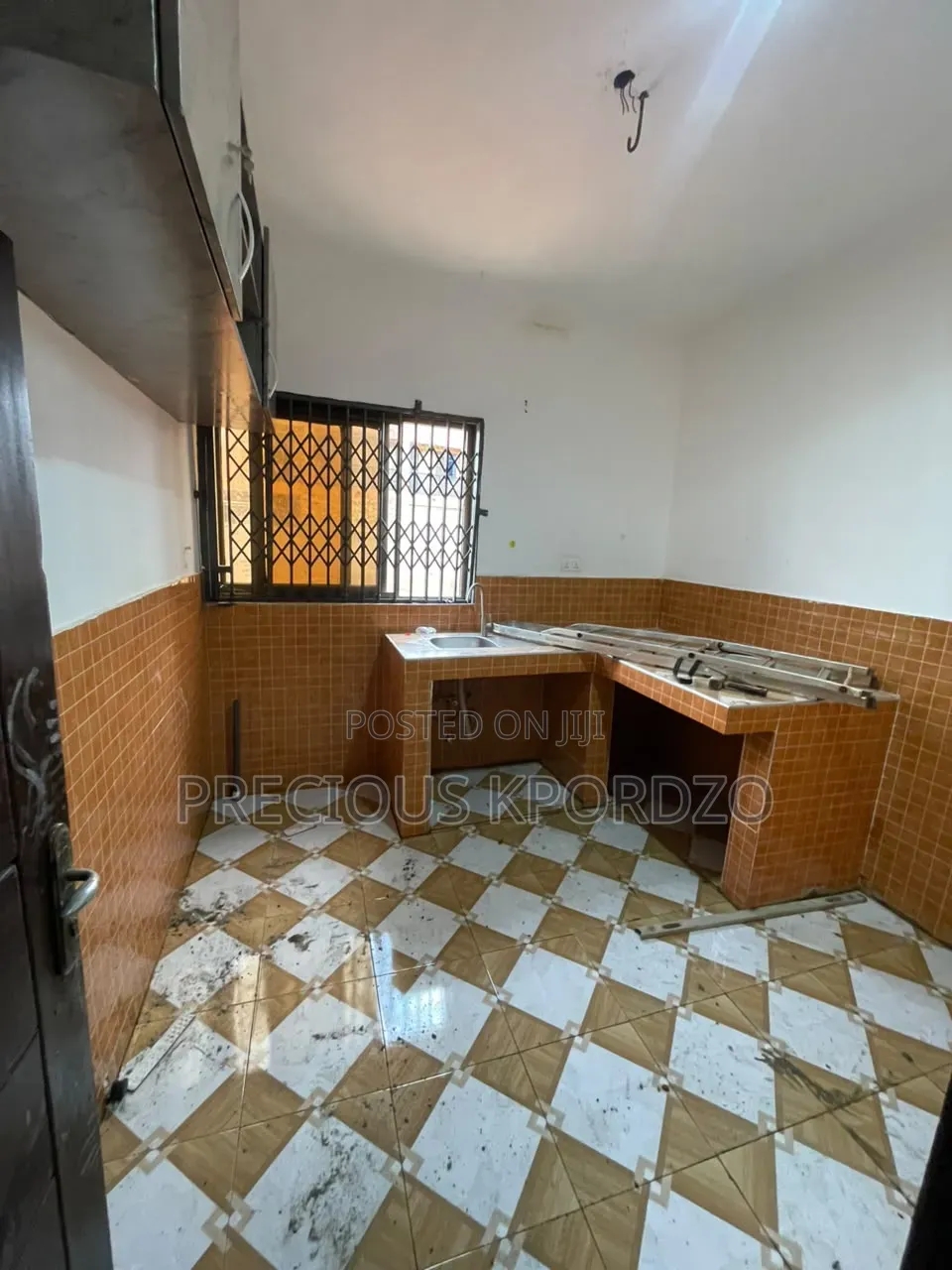 1bdrm Apartment in Adenta Commandos for rent