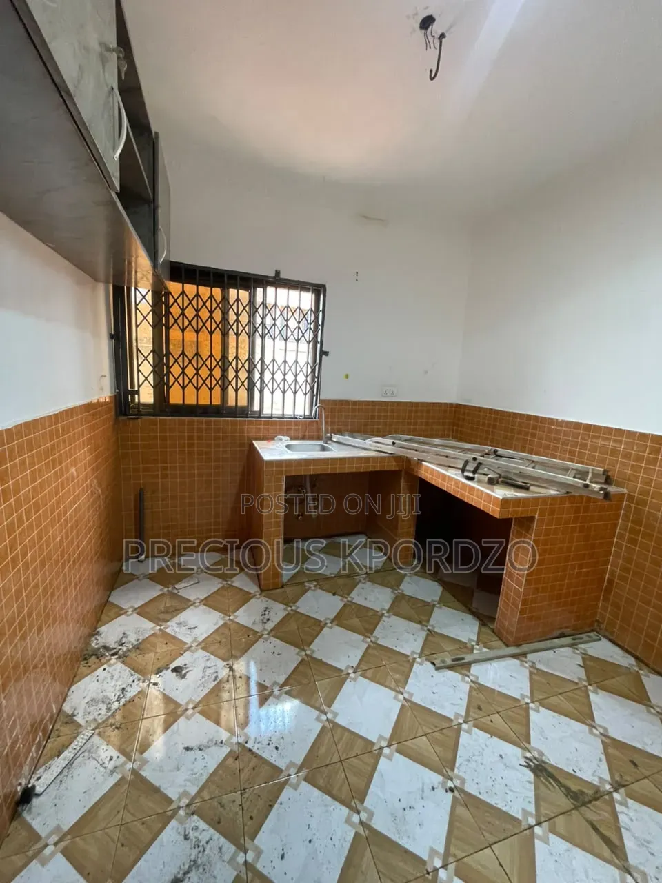 1bdrm Apartment in Adenta Commandos for rent