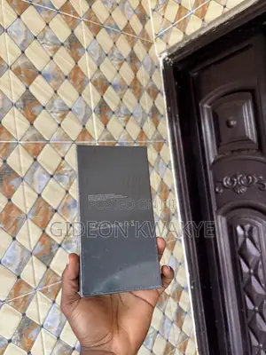 New Samsung Galaxy S22 Ultra 5G 128 GB Black