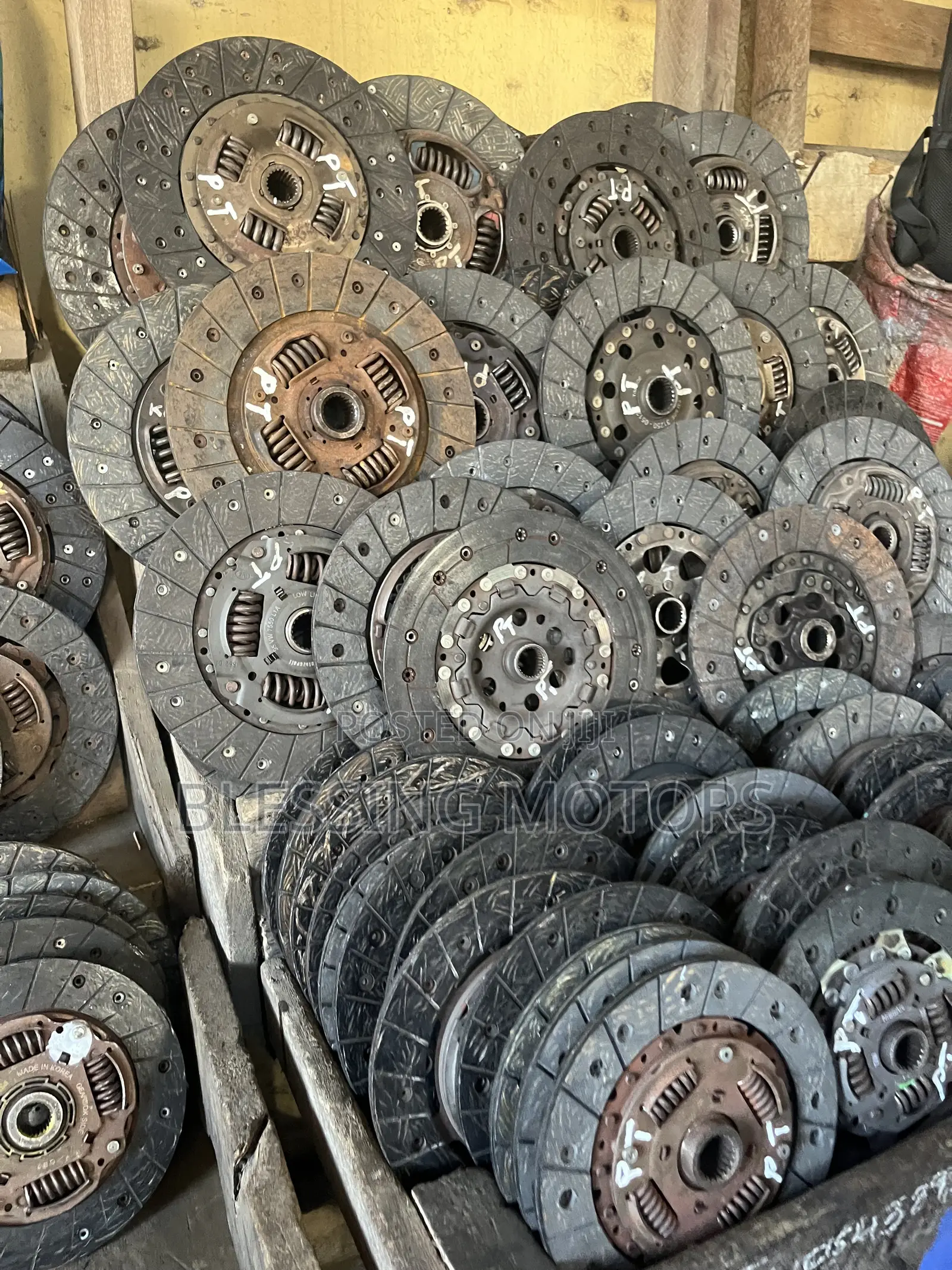 Clutch Disk for Petrol Cars Available