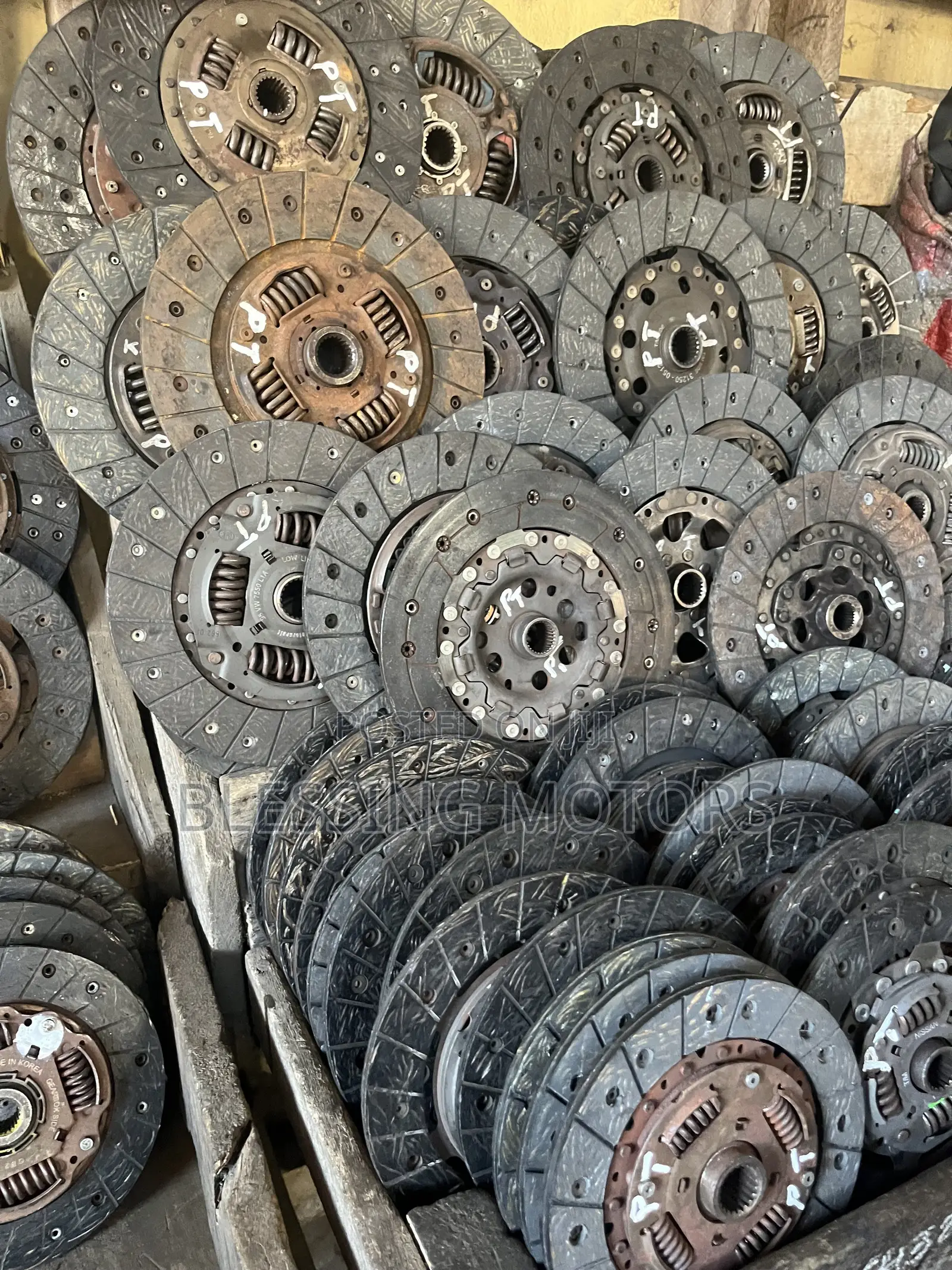 Clutch Disk for Petrol Cars Available