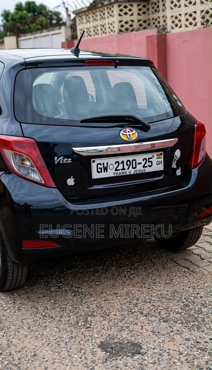 Toyota Vitz 2012 Black