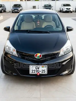 Toyota Vitz 2012 Black