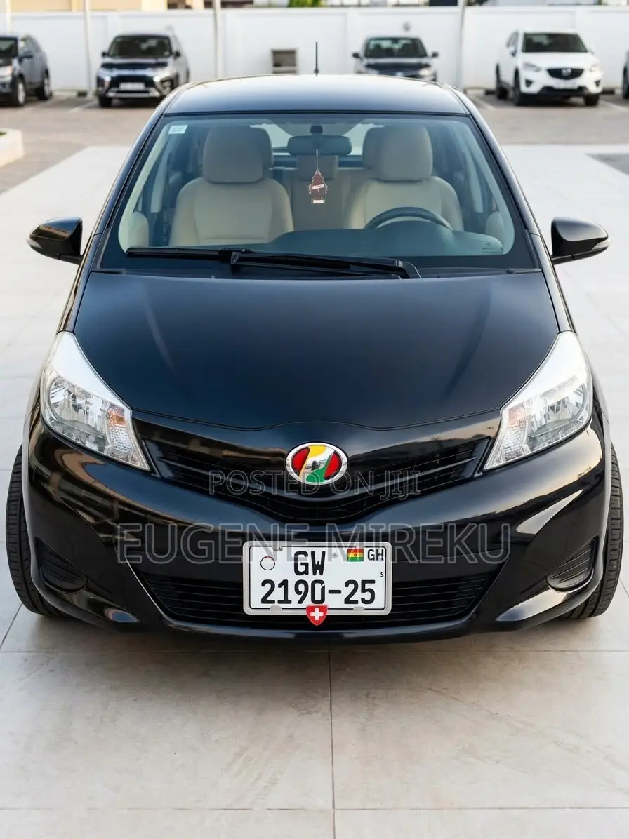 Toyota Vitz 2012 Black