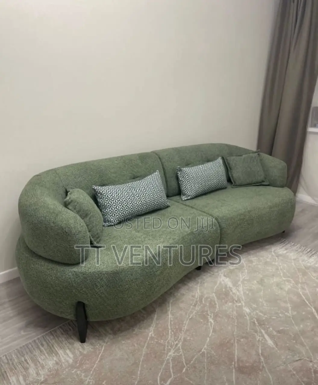 C Shape Curve Compressed Sofa