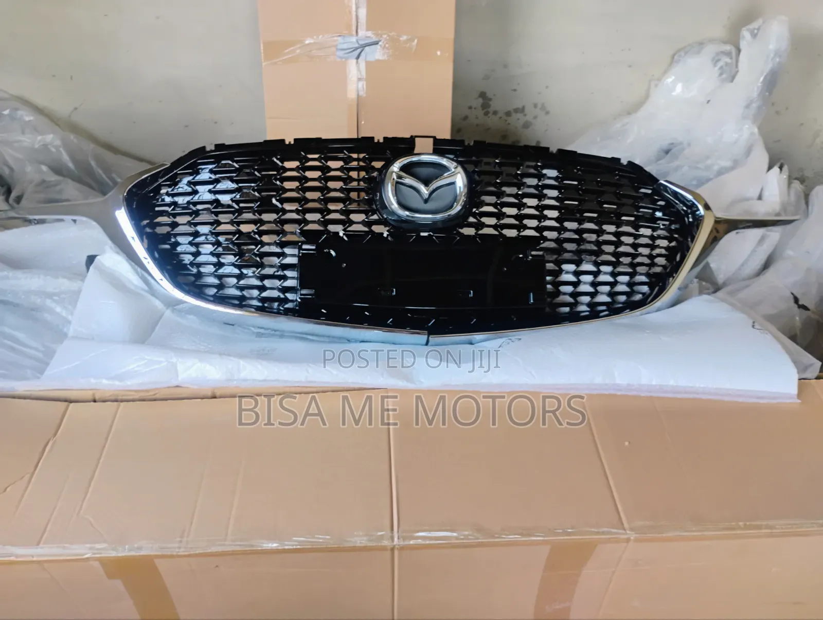 Mazda 3 Sedan 2019/2020/2021/2022/2023/2024 Front Grille With Chrome