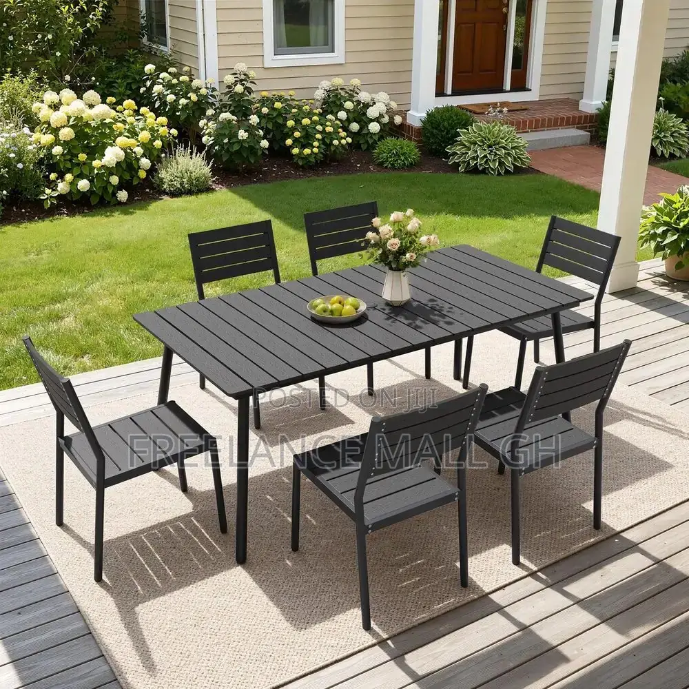 Outdoor Dining Unit