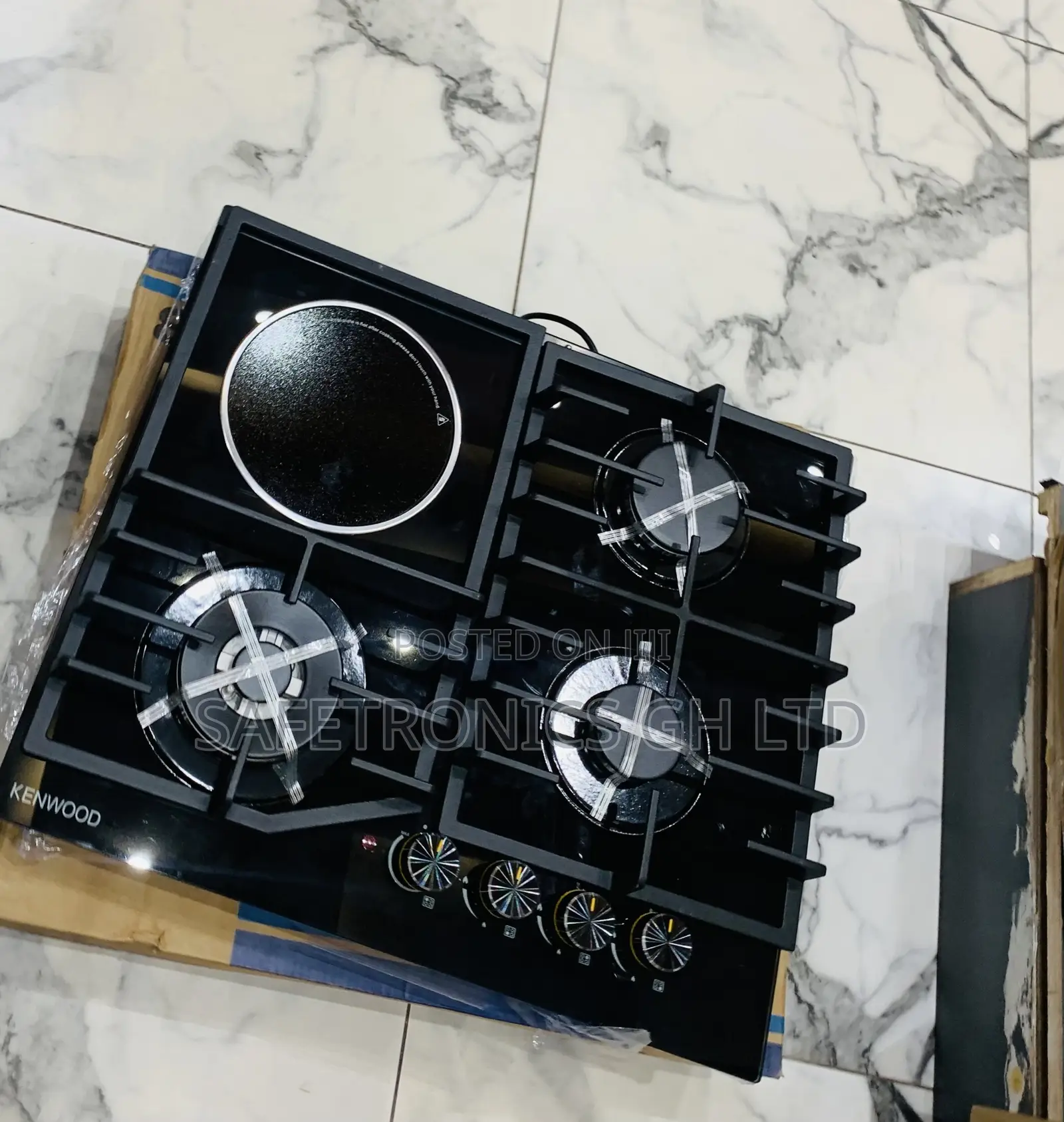 Essential < 3 Gas Plus 1 Electric Kenwood Hob