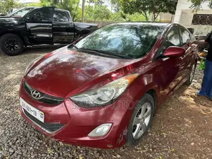 Hyundai Elantra Limited Sedan FWD (1.8L 4cyl 6A) 2013 Red