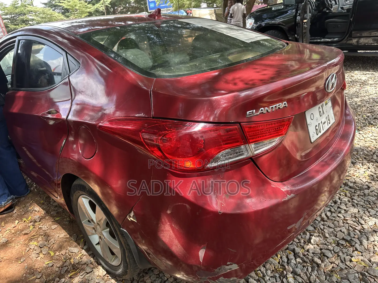Hyundai Elantra Limited Sedan FWD (1.8L 4cyl 6A) 2013 Red