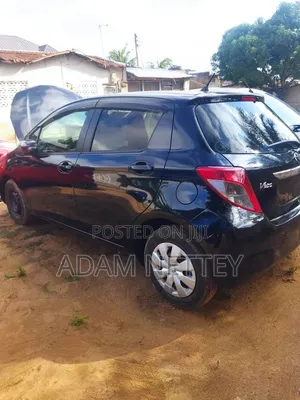 Toyota Vitz 1.3 AWD 3dr 2013 Black