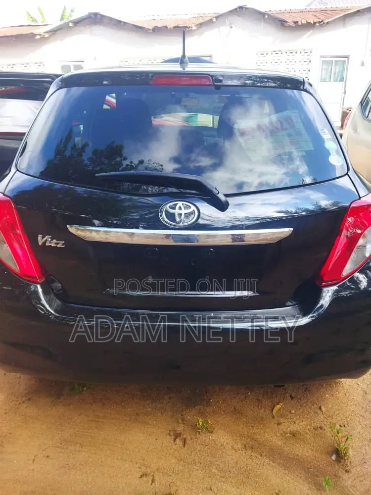 Toyota Vitz 1.3 AWD 3dr 2013 Black