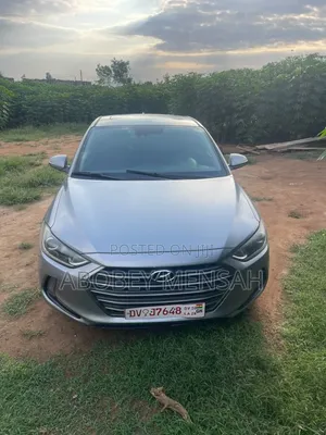 Hyundai Elantra Limited Sedan FWD (2.0L 4cyl 6A) 2017 Gray