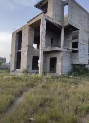 5bdrm House in Oyarifa for sale