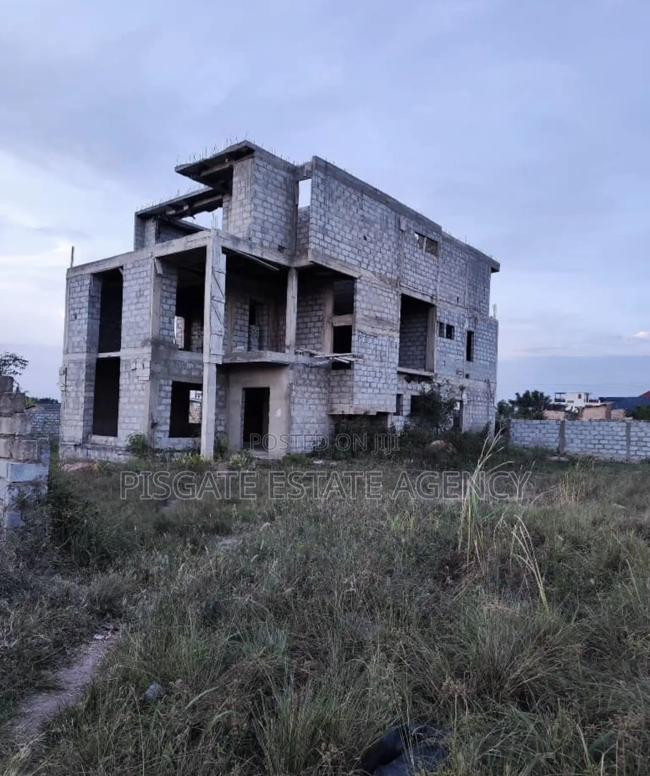 5bdrm House in Oyarifa for sale