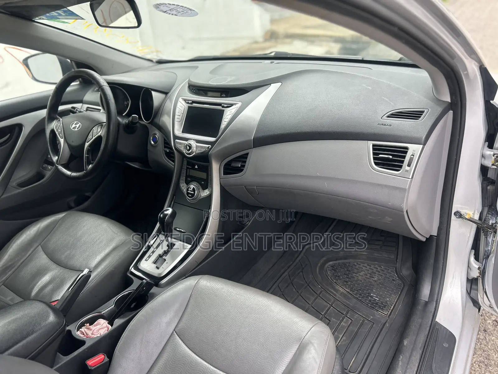 Hyundai Elantra Limited Sedan FWD (1.8L 4cyl 6A) 2013 Silver