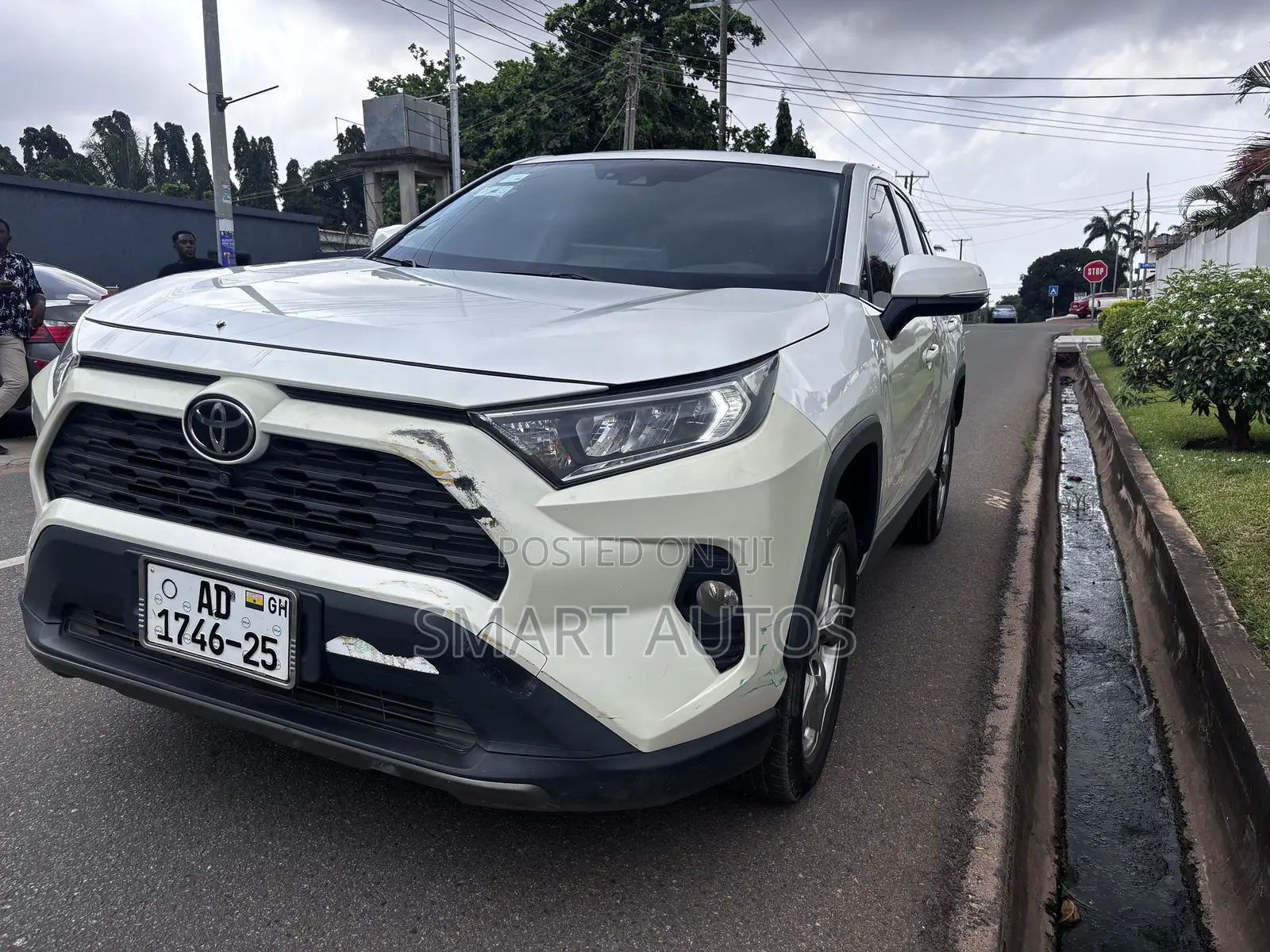 Toyota RAV4 Limited 2021 White
